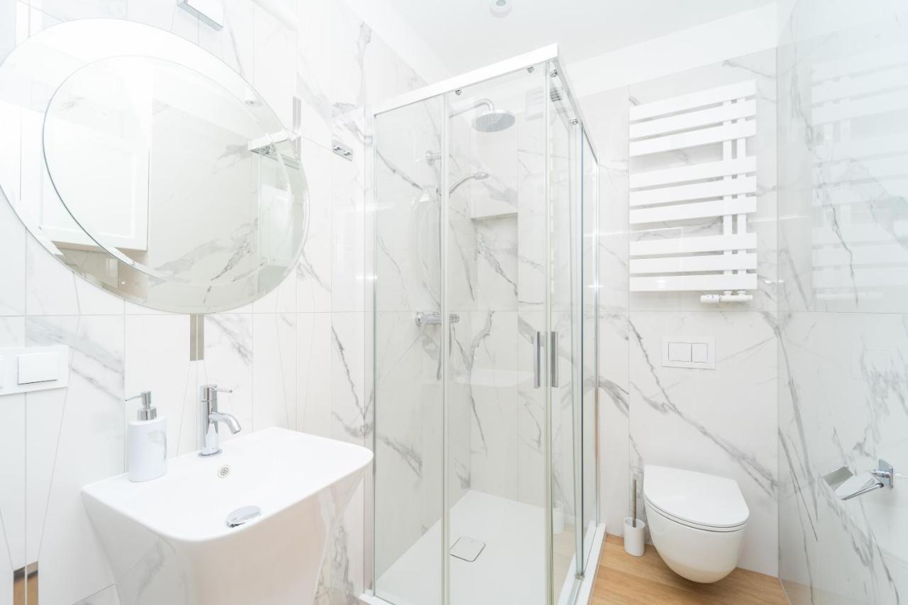 Flatbook Apartment กดัญสก์ ภายนอก รูปภาพ